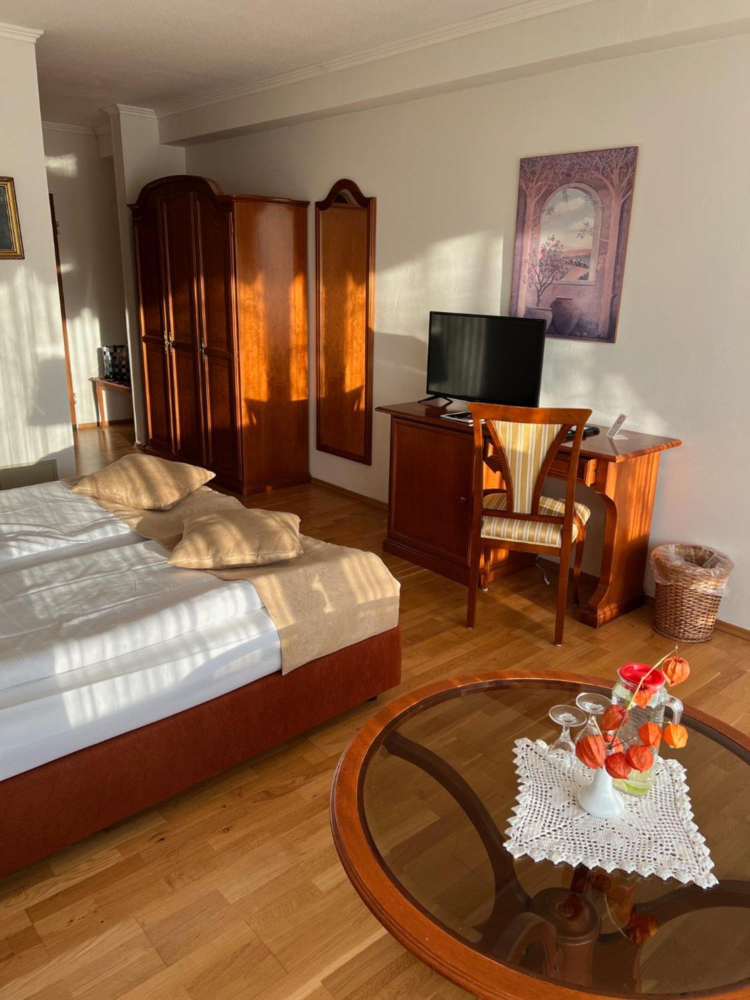 Parkhotel Maasberg Bad Sobernheim Bagian luar foto